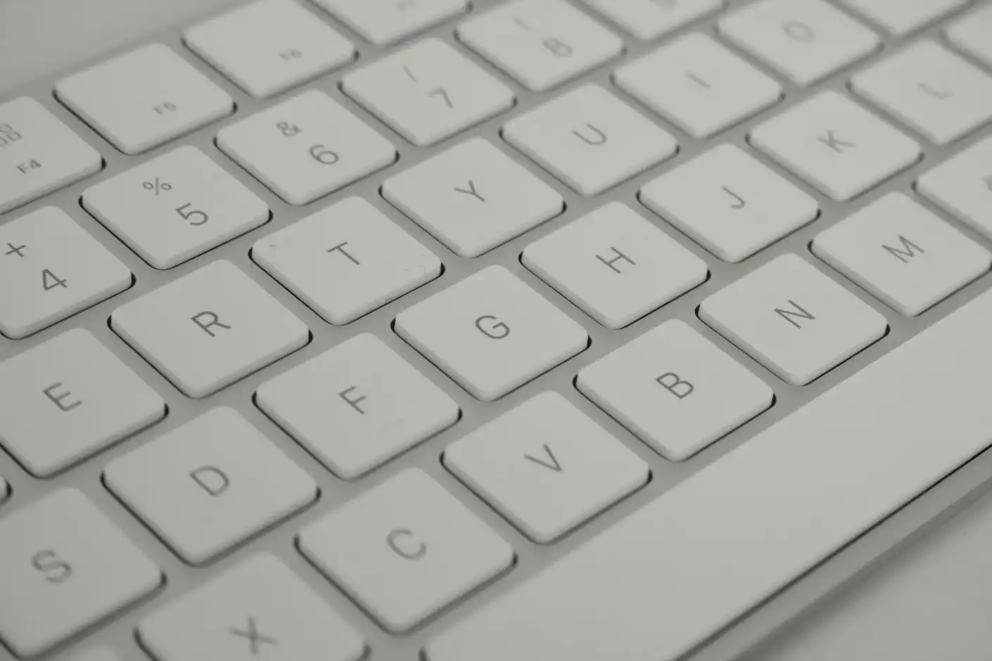 Hintergrundbild einer weißen Tastatur